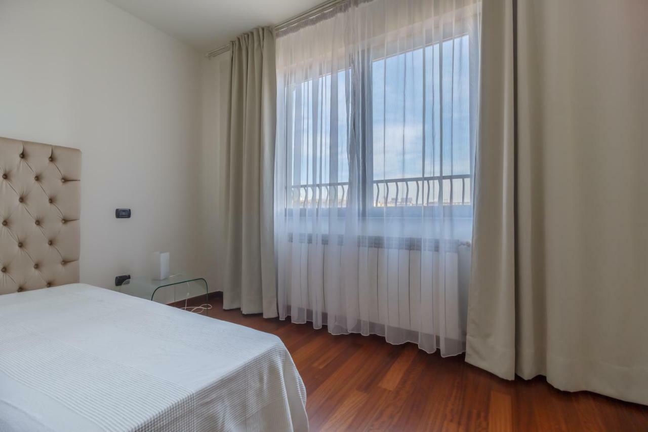 City Center Premium Apartments Букурещ Екстериор снимка