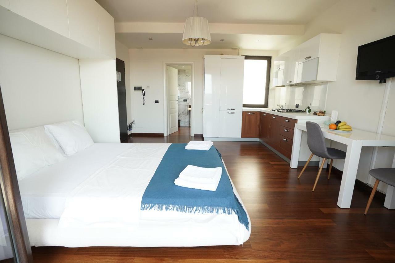City Center Premium Apartments Букурещ Екстериор снимка