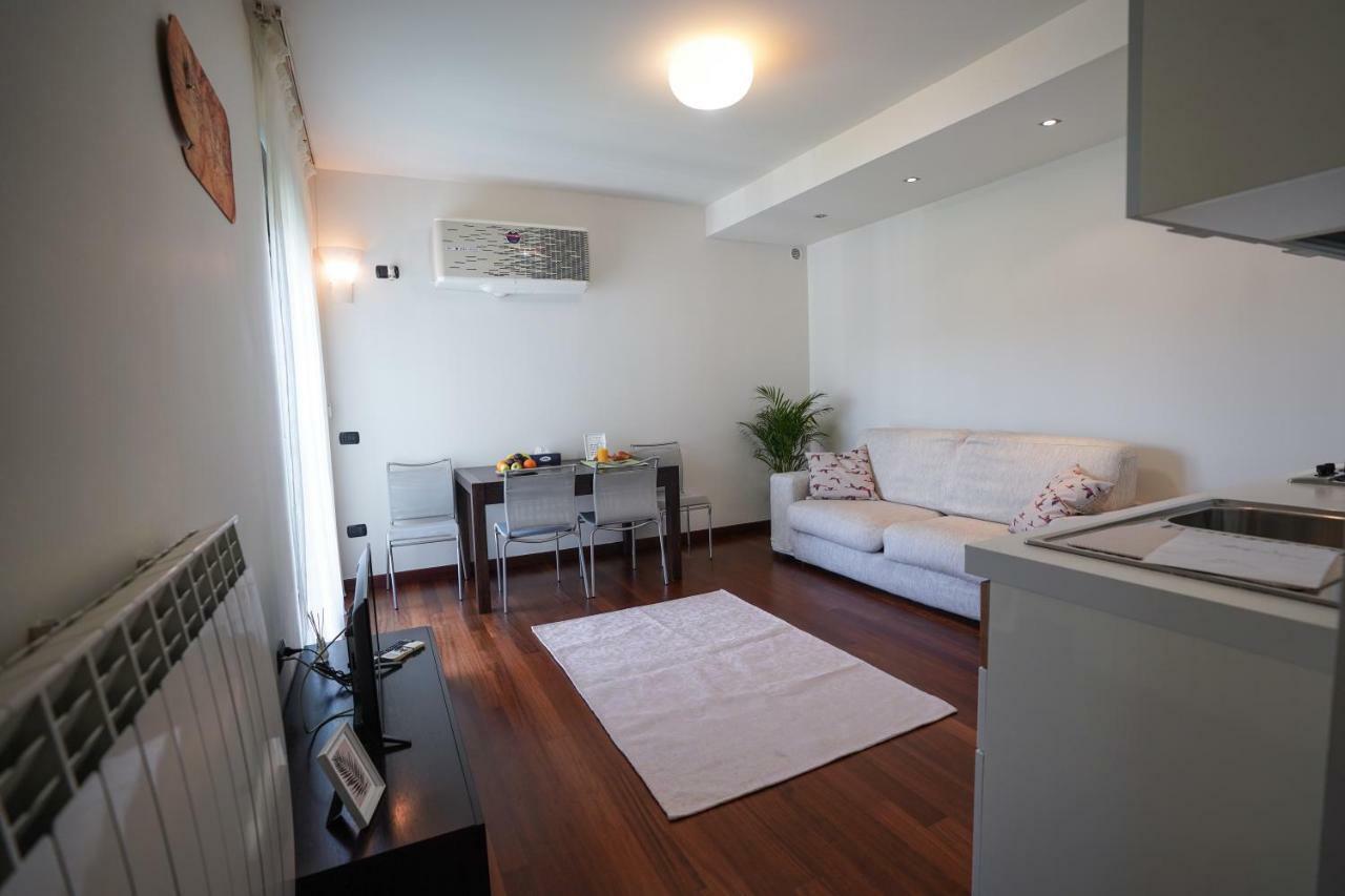 City Center Premium Apartments Букурещ Екстериор снимка