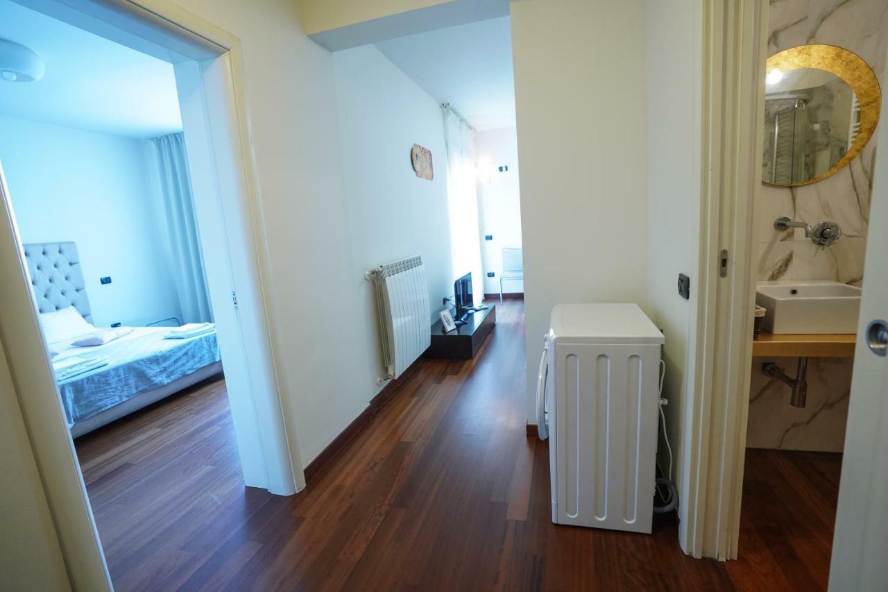 City Center Premium Apartments Букурещ Екстериор снимка