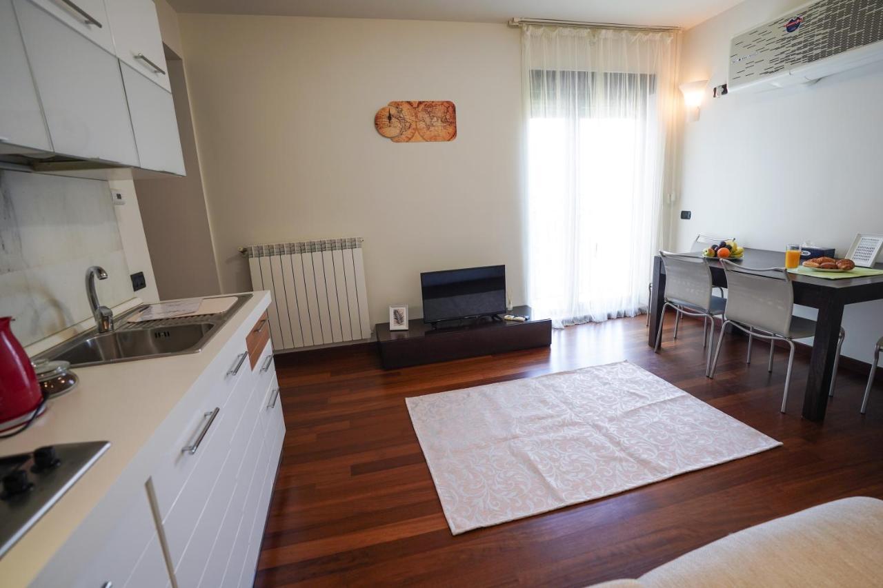 City Center Premium Apartments Букурещ Екстериор снимка